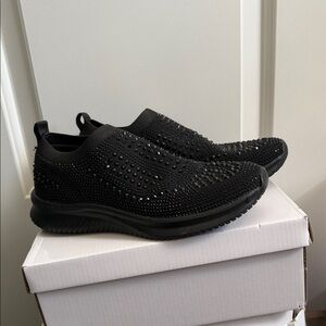 Elegant Black Women's Slip-On Sneakers